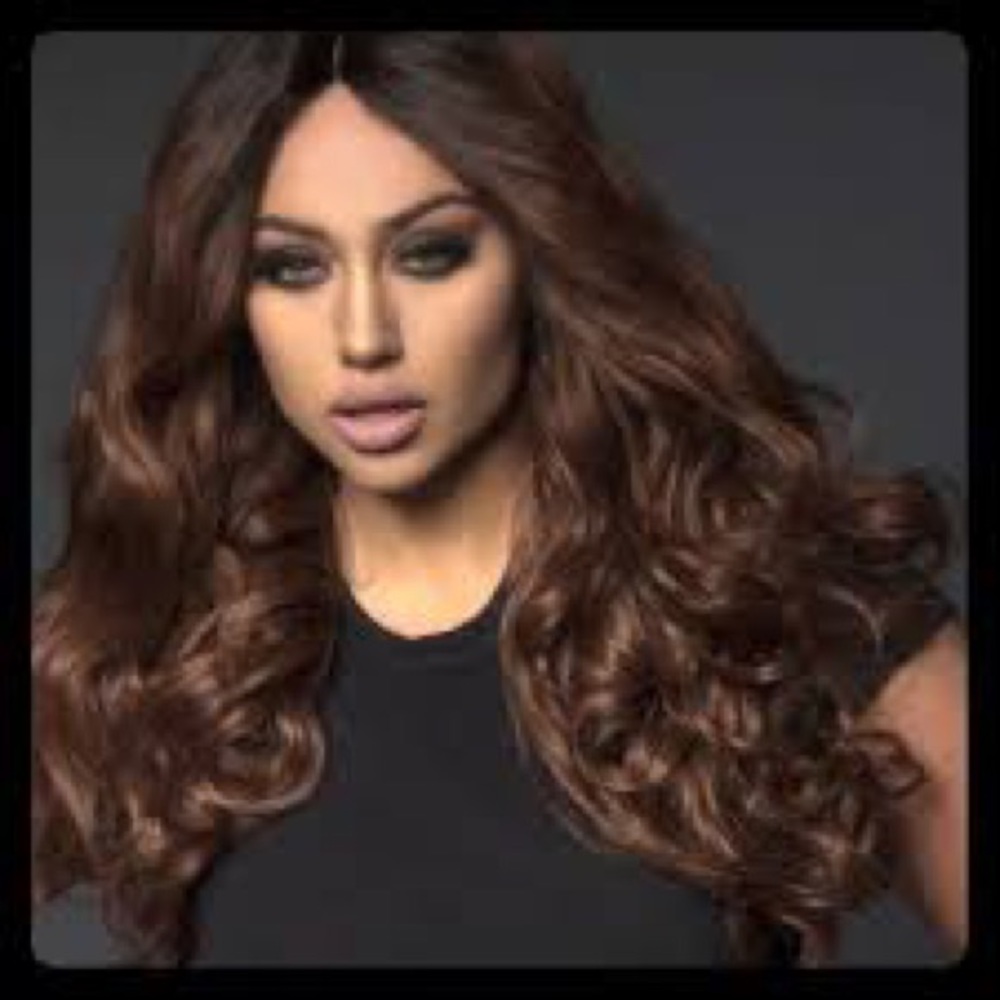 BELLAMI Synthetic Wig Aria 22" Body Wave - “Cinnamon”